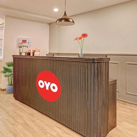 Oyo Townhouse 251 Richmond Circle Hotell Bangalore Exteriör bild