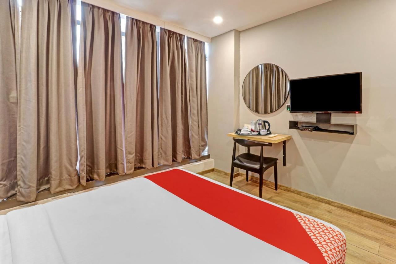 Oyo Townhouse 251 Richmond Circle Hotell Bangalore Exteriör bild